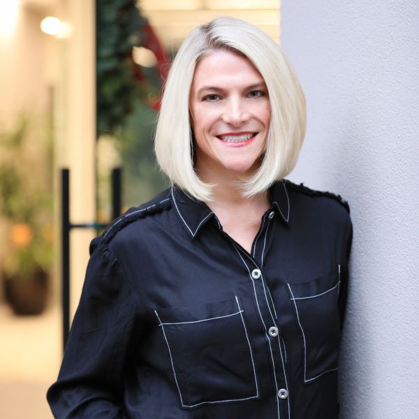 Julie A Jones, Movement Mortgage Senior Loan Officer in Eastlake, Seattle